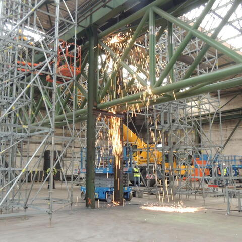 Welding of truss to existing steel structure