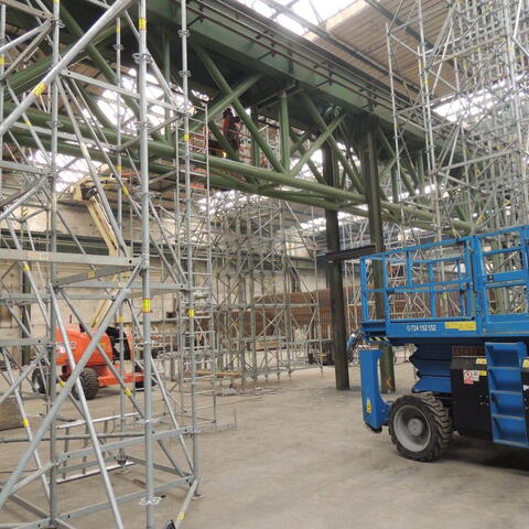 Welding of truss to existing steel structure