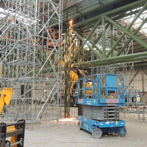 Welding of truss to existing steel structure