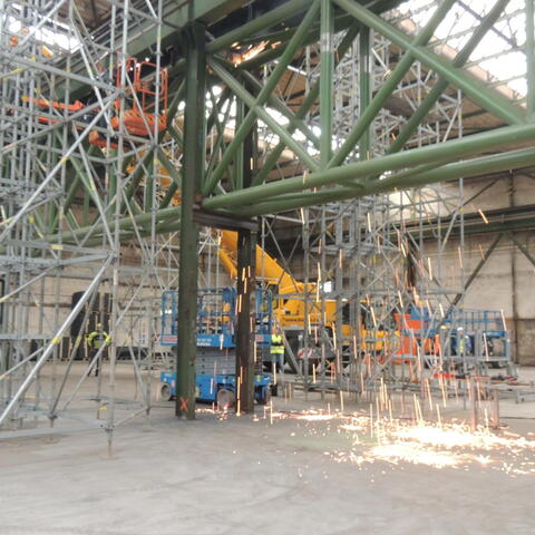 Welding of truss to existing steel structure