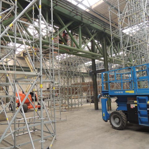 Welding of truss to existing steel structure