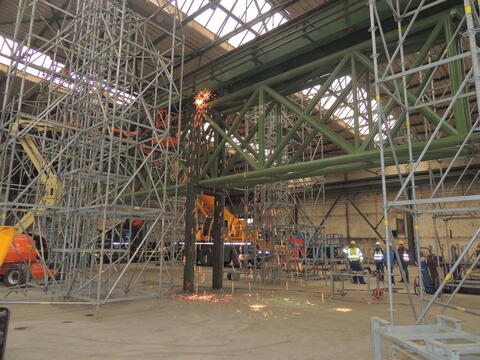 Welding of truss to existing steel structure